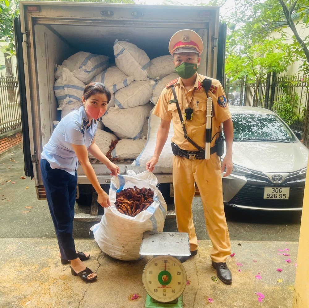 Chan ga ban Ha Noi anh 1