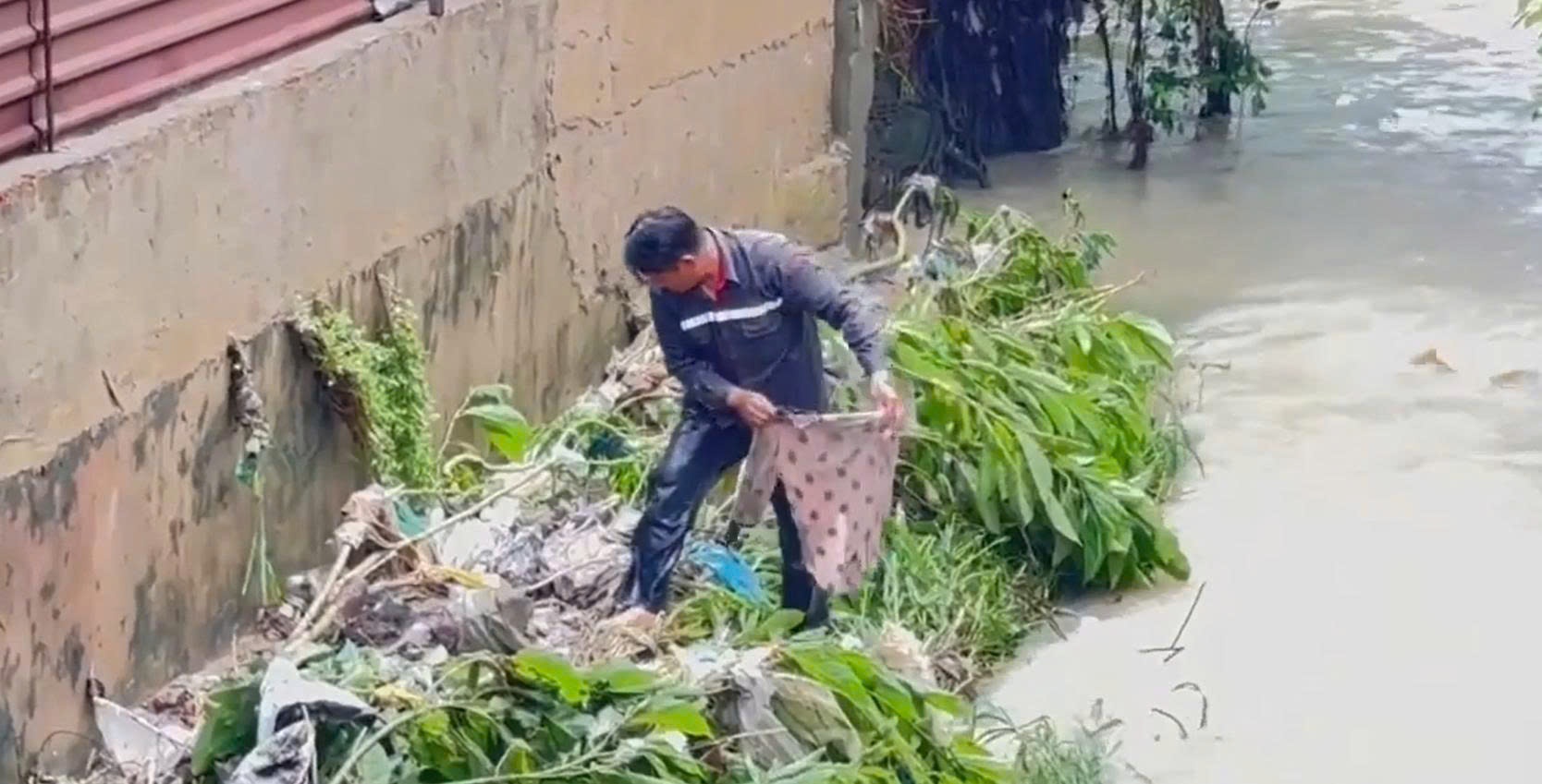 Tim kiem be gai 11 tuoi bi nuoc cuon hinh anh