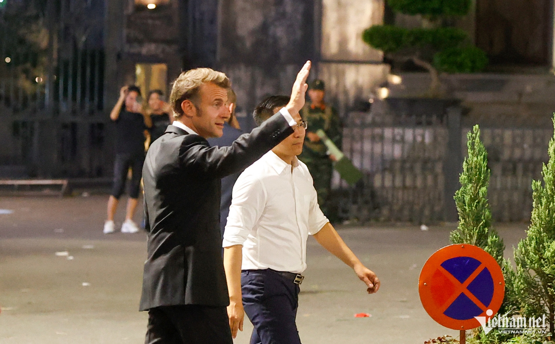 Tong thong Phap Emmanuel Macron anh 6