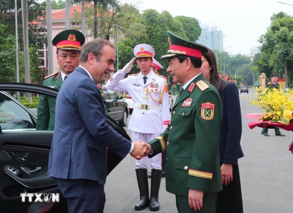 Bo truong Quan doi Phap anh 1