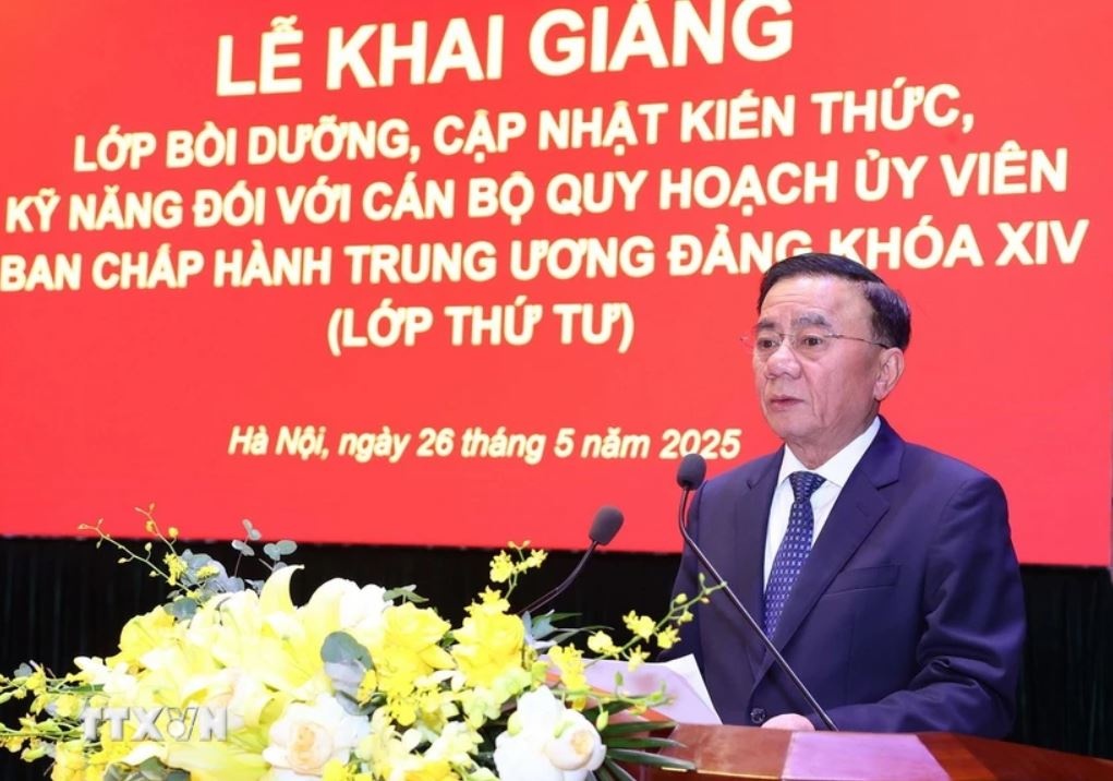 Uy vien Trung uong 14 anh 1