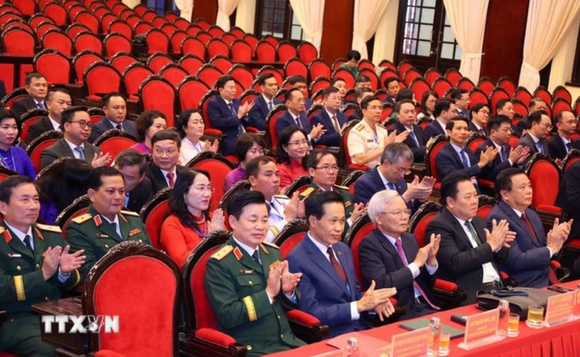 Uy vien Trung uong 14 anh 2