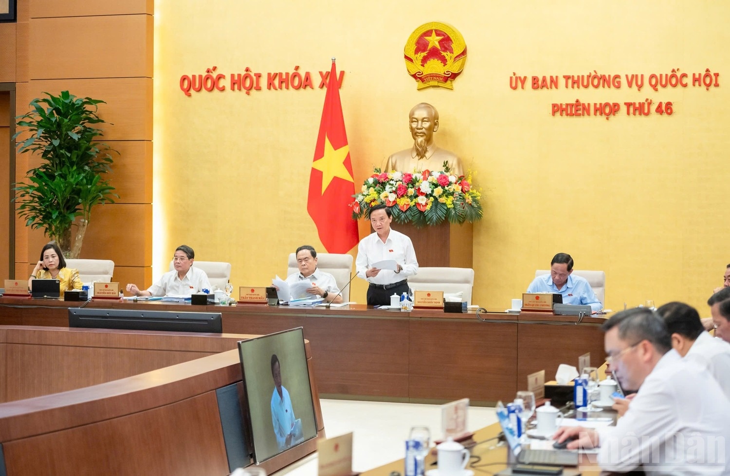 bo an tu hinh anh 2