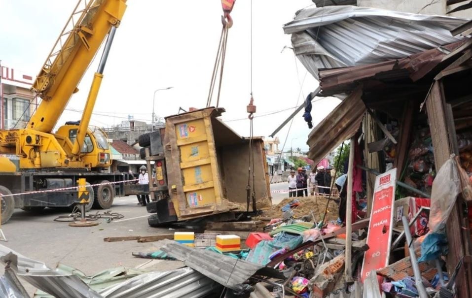 Nguyen nhan tai nan khien 5 nguoi thuong vong tai Quang Ngai hinh anh