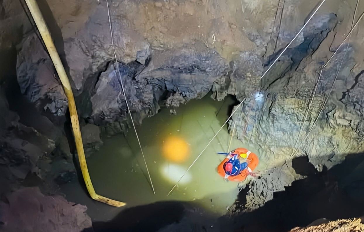 Tin moi vu cuu ho nguoi di xe may roi 'Ho tu than' hinh anh