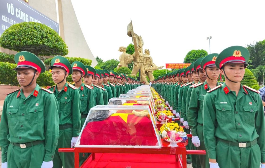 Dak Lak an tang 23 hai cot liet si hy sinh tai chien truong Campuchia hinh anh