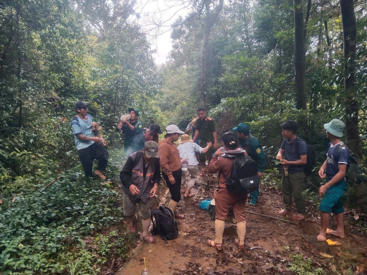 Hai cot Quang Ngai anh 1