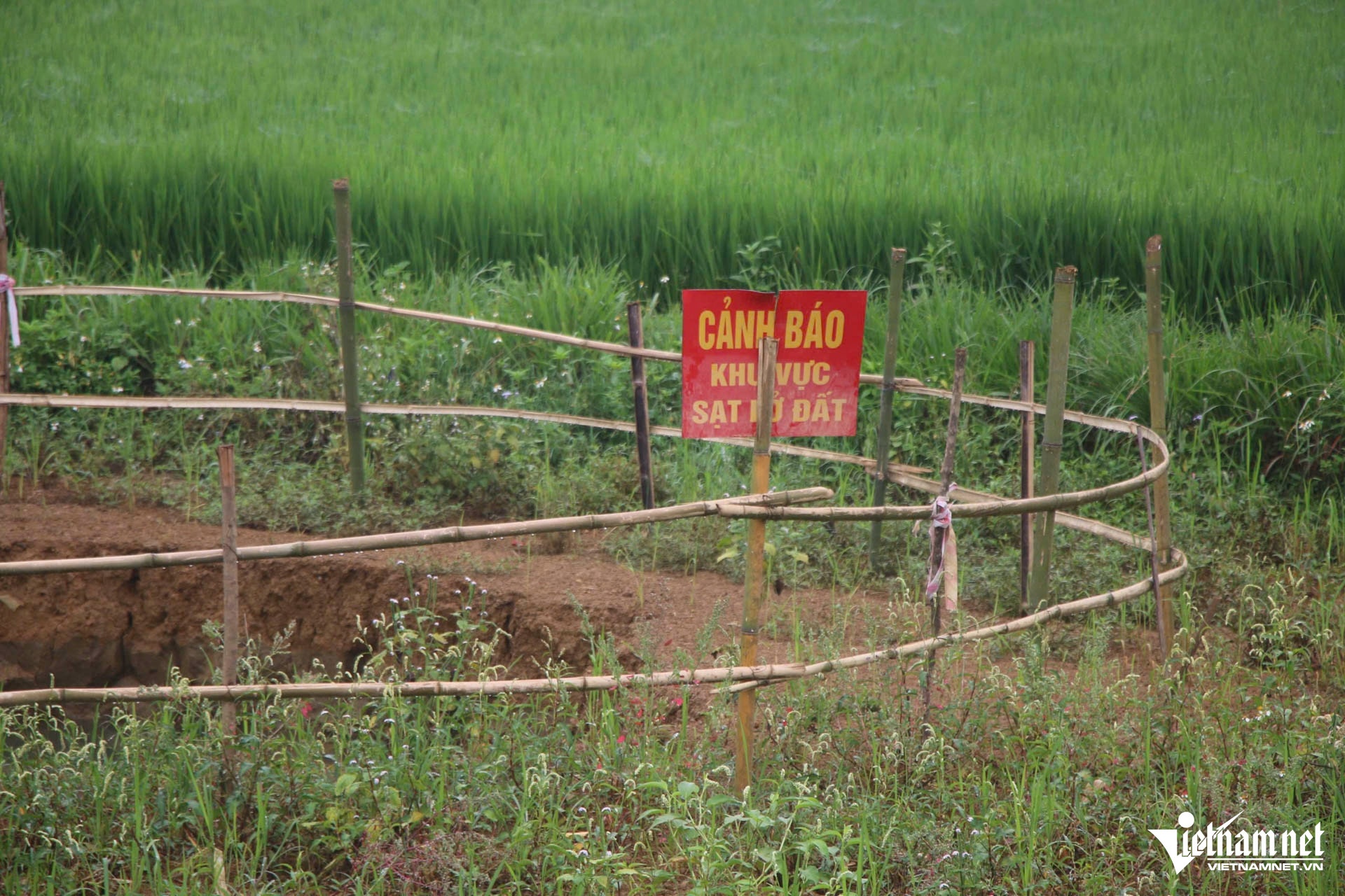 Ho tu than Bac Kan anh 2