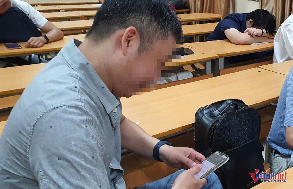 Vali tien tu Phap anh 1