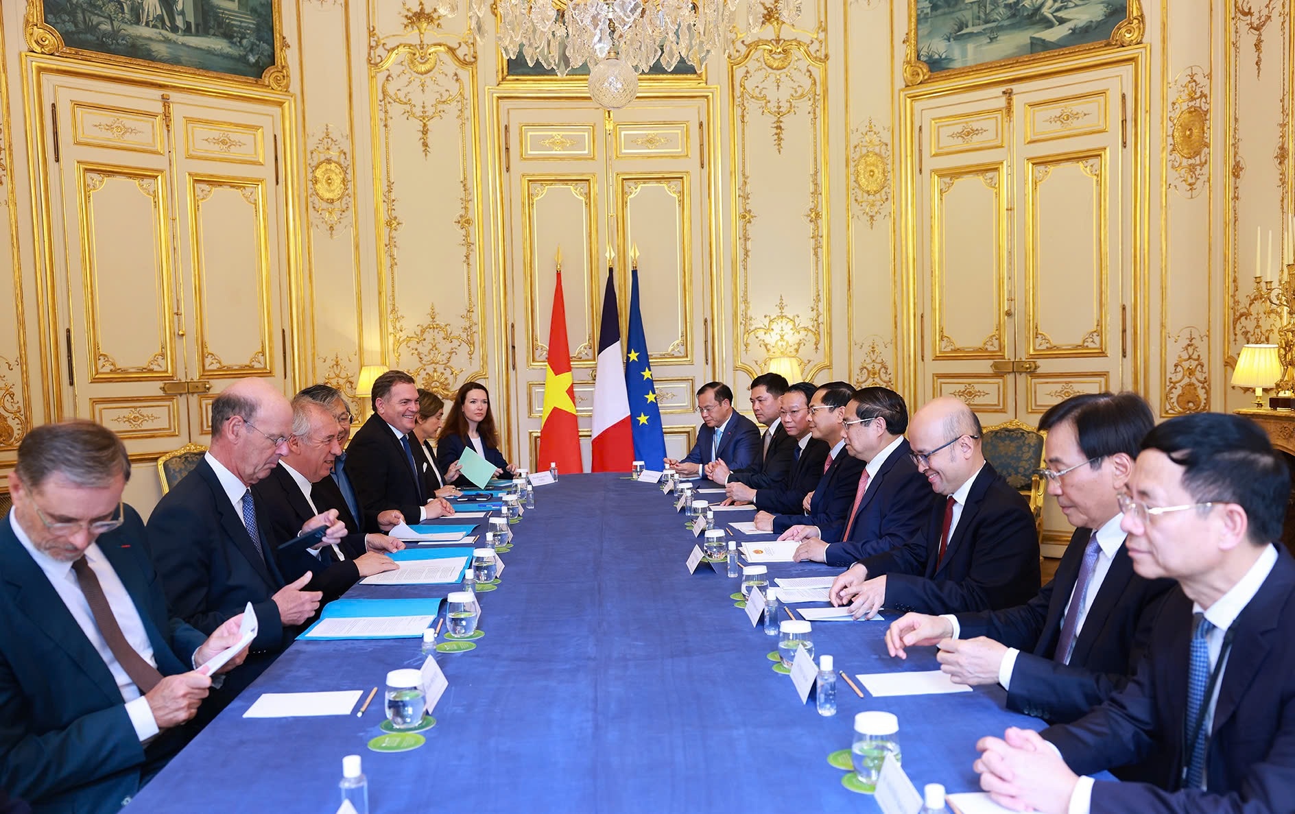 Thu tuong Phap Francois Bayrou anh 7
