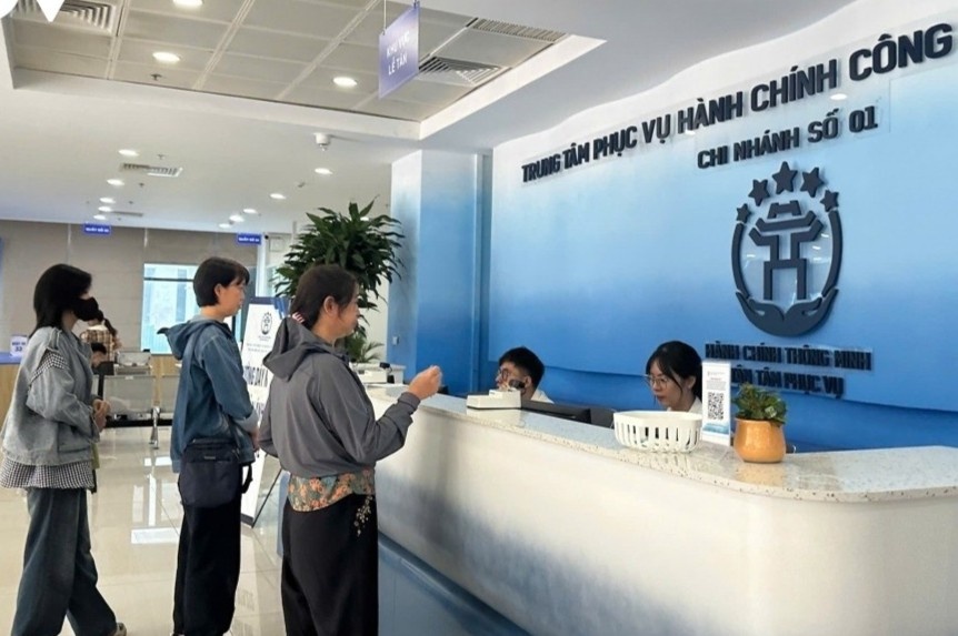 Tu ngay 9/6, nguoi dan nop ho so xin cap phep xay dung truc tuyen hinh anh