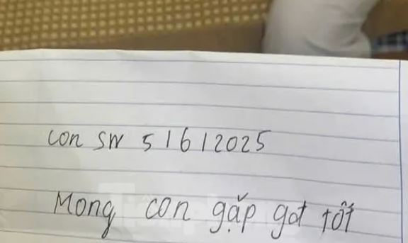 Tre so sinh bi bo ven duong kem thu 'mong con gap duoc gia dinh tot' hinh anh