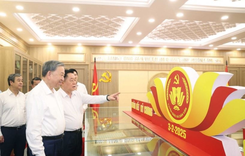 Tong Bi thu To Lam lam viec voi Ban Tuyen giao va Dan van Trung uong hinh anh