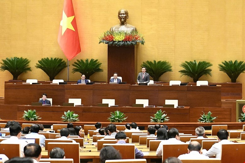 Quoc hoi xem xet, thong qua nhieu du an luat hinh anh