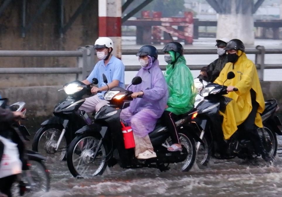 Dien bien mua dong o TP.HCM hinh anh