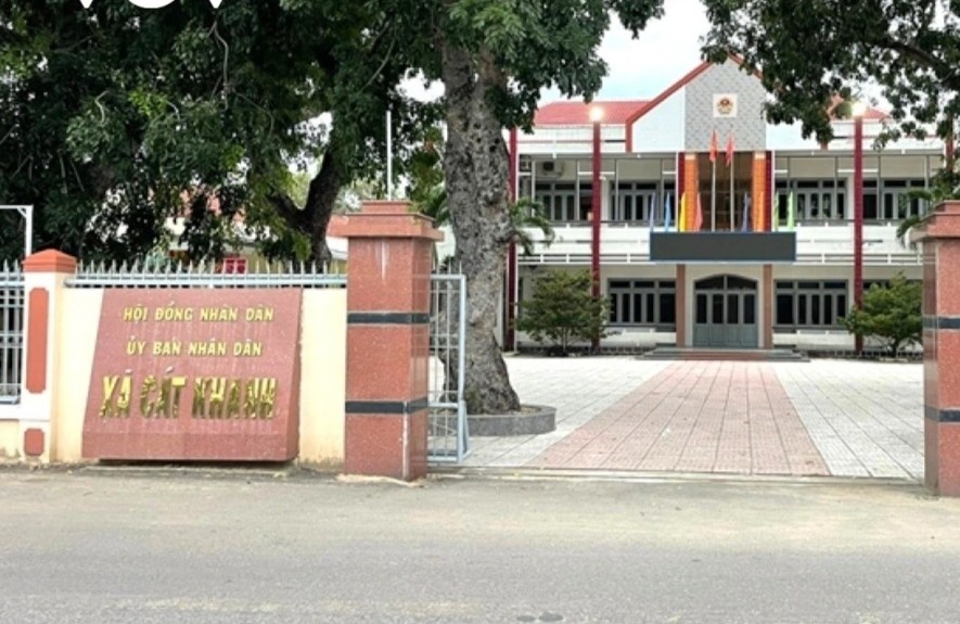 Chu tich UBND xa du kien co 17 nhiem vu, quyen han hinh anh