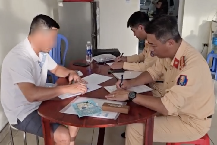 Xe tai cao toc anh 2