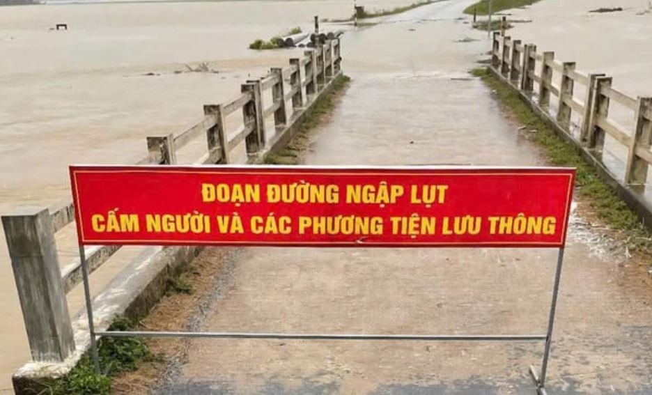 Chuyen gia: Mua lu gay ngap lut o mien Trung trong thang 6 la hiem gap hinh anh