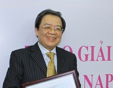 Truong Dang Dung - Nghe tieng con trung trong cat bui sinh soi hinh anh