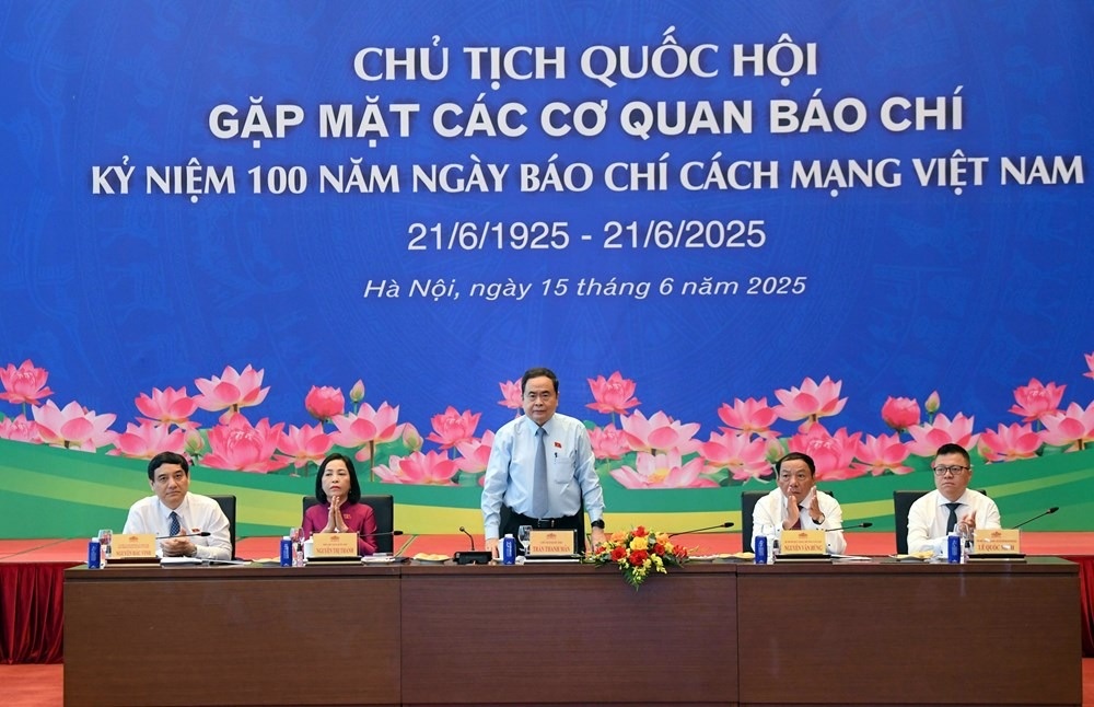 Bao chi cac mang anh 4