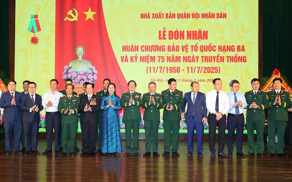 NXB Quan doi anh 1