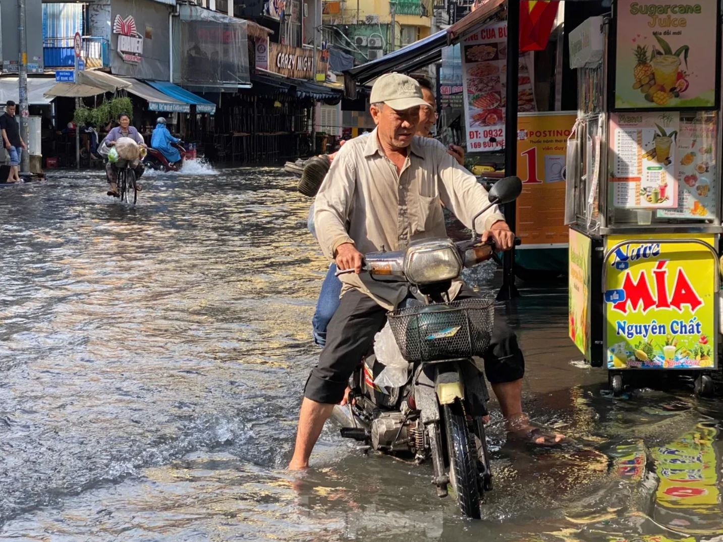 Loi nuoc Bui Vien TP.HCM anh 1