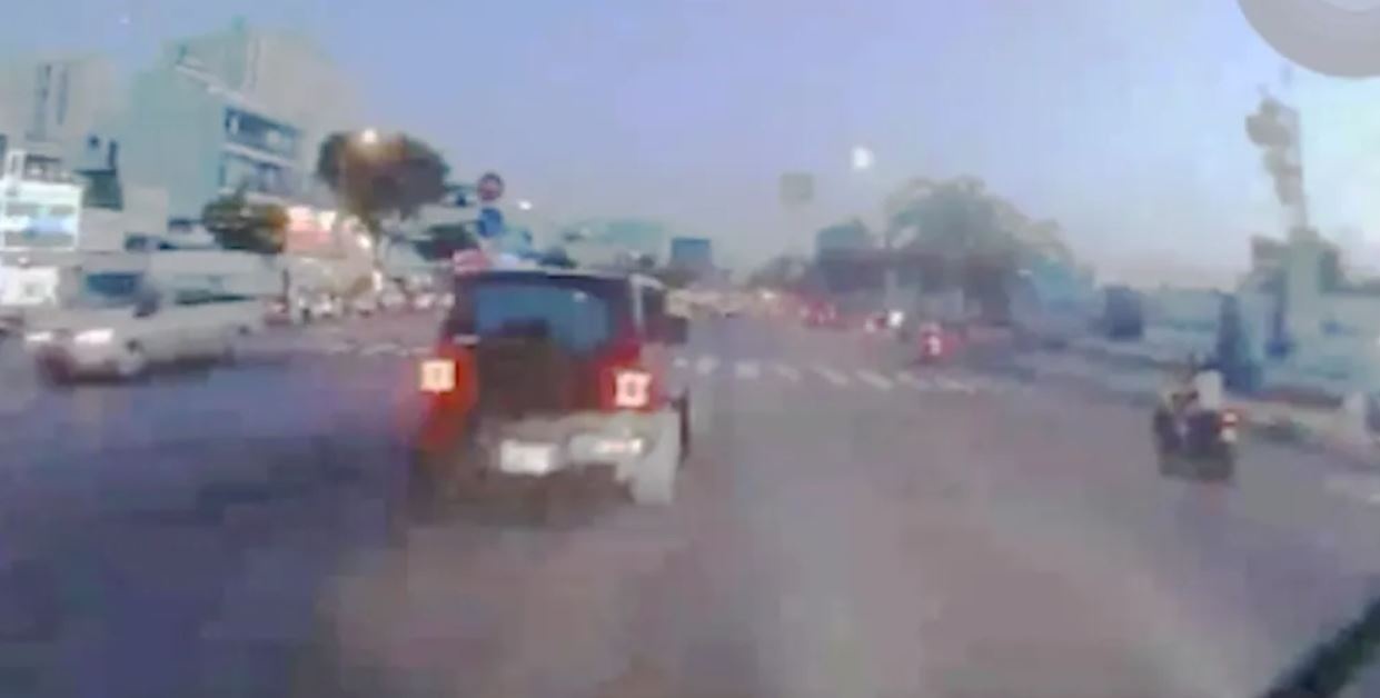 Xe Jeep tai nan TP.HCM anh 1