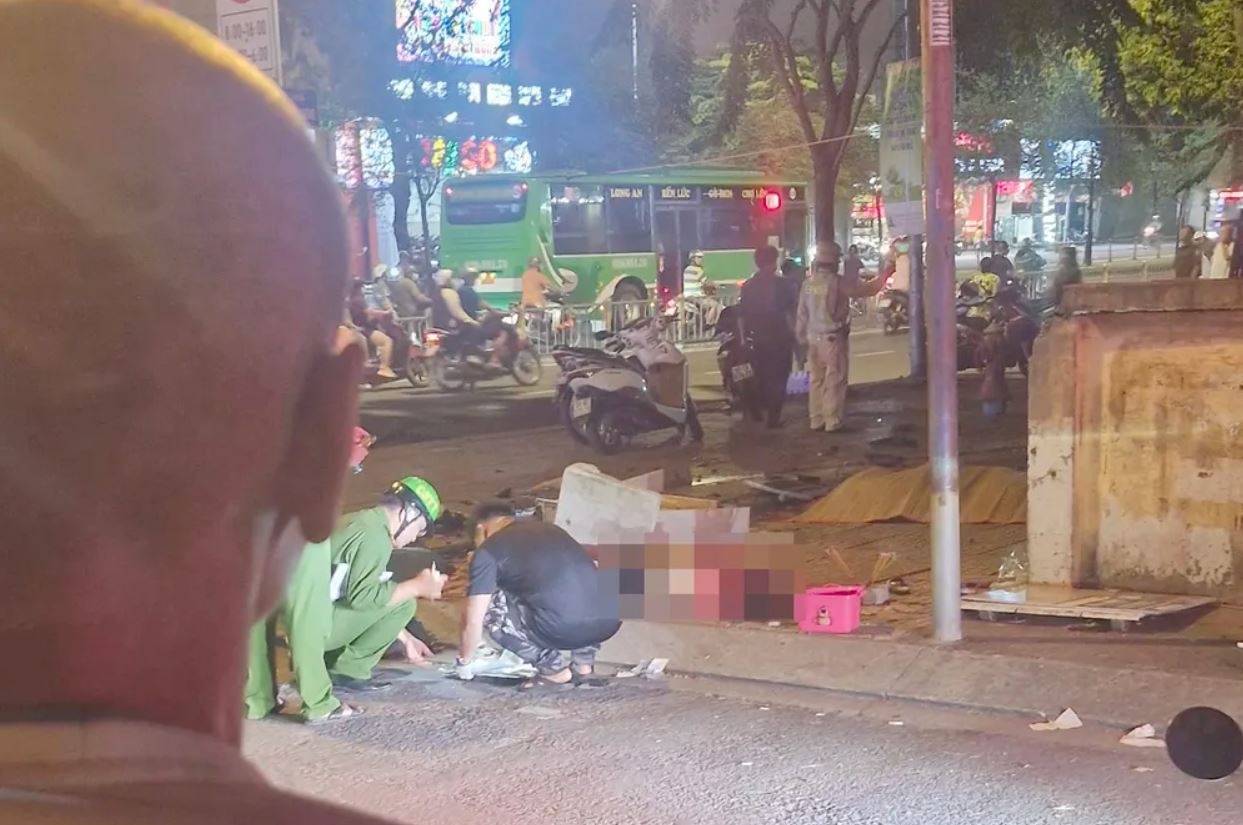Xe Jeep tai nan TP.HCM anh 2