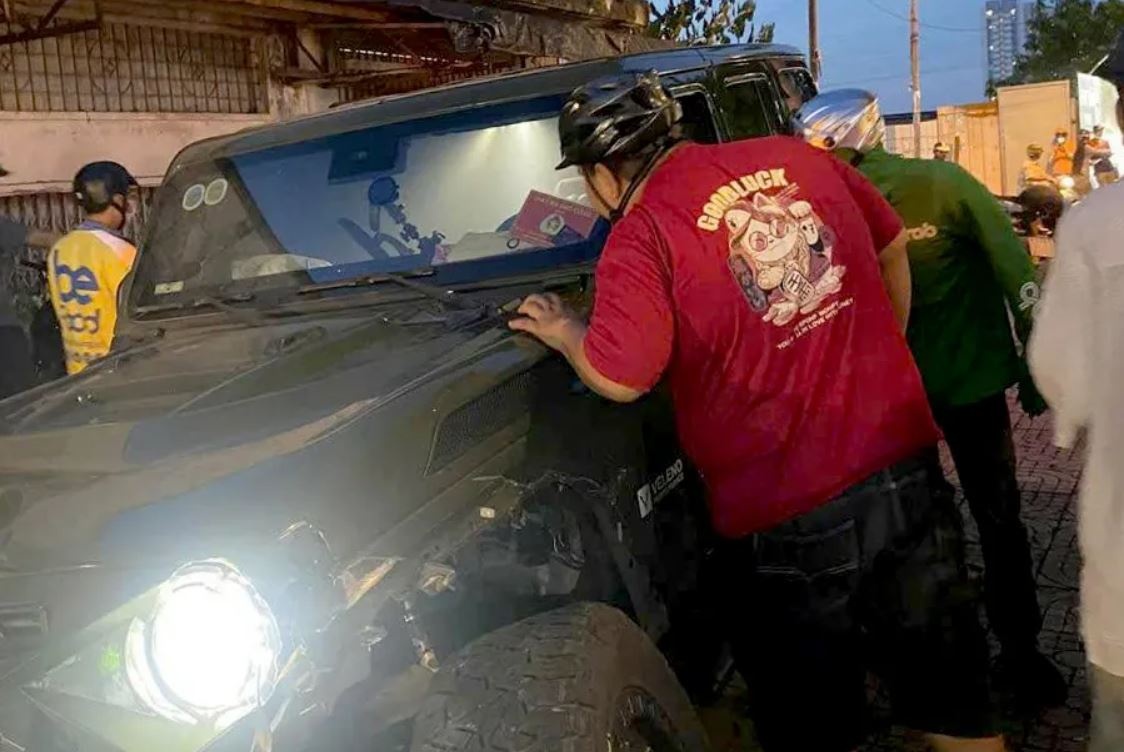 Xe Jeep tai nan TP.HCM anh 3
