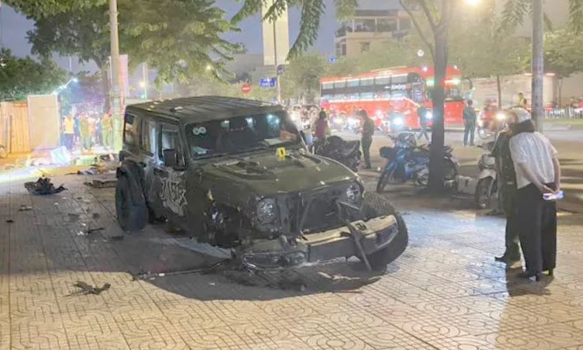 Chu xe Jeep vu tong hai me con tu vong o TP.HCM len tieng hinh anh