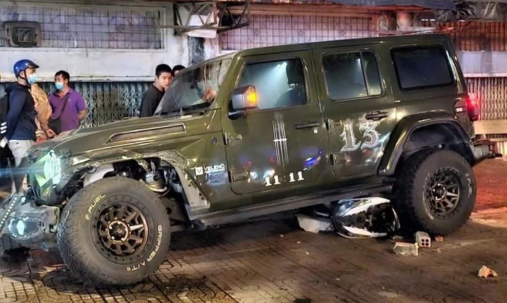 Lay loi khai cua tai xe xe Jeep gay tai nan lien hoan o TP.HCM hinh anh