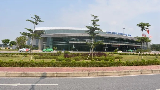 Thiet bi bay khong nguoi lai xam nhap trai phep san bay Tho Xuan hinh anh