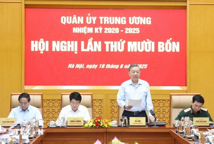 Quan uy Trung uong anh 3