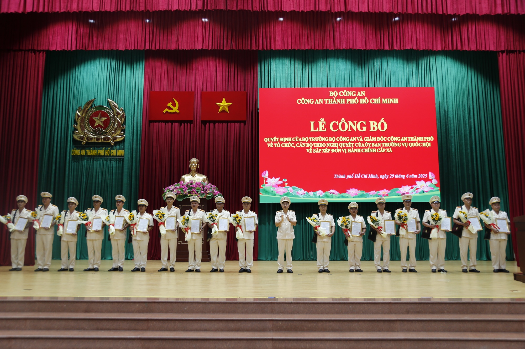 Cong an TP.HCM anh 13