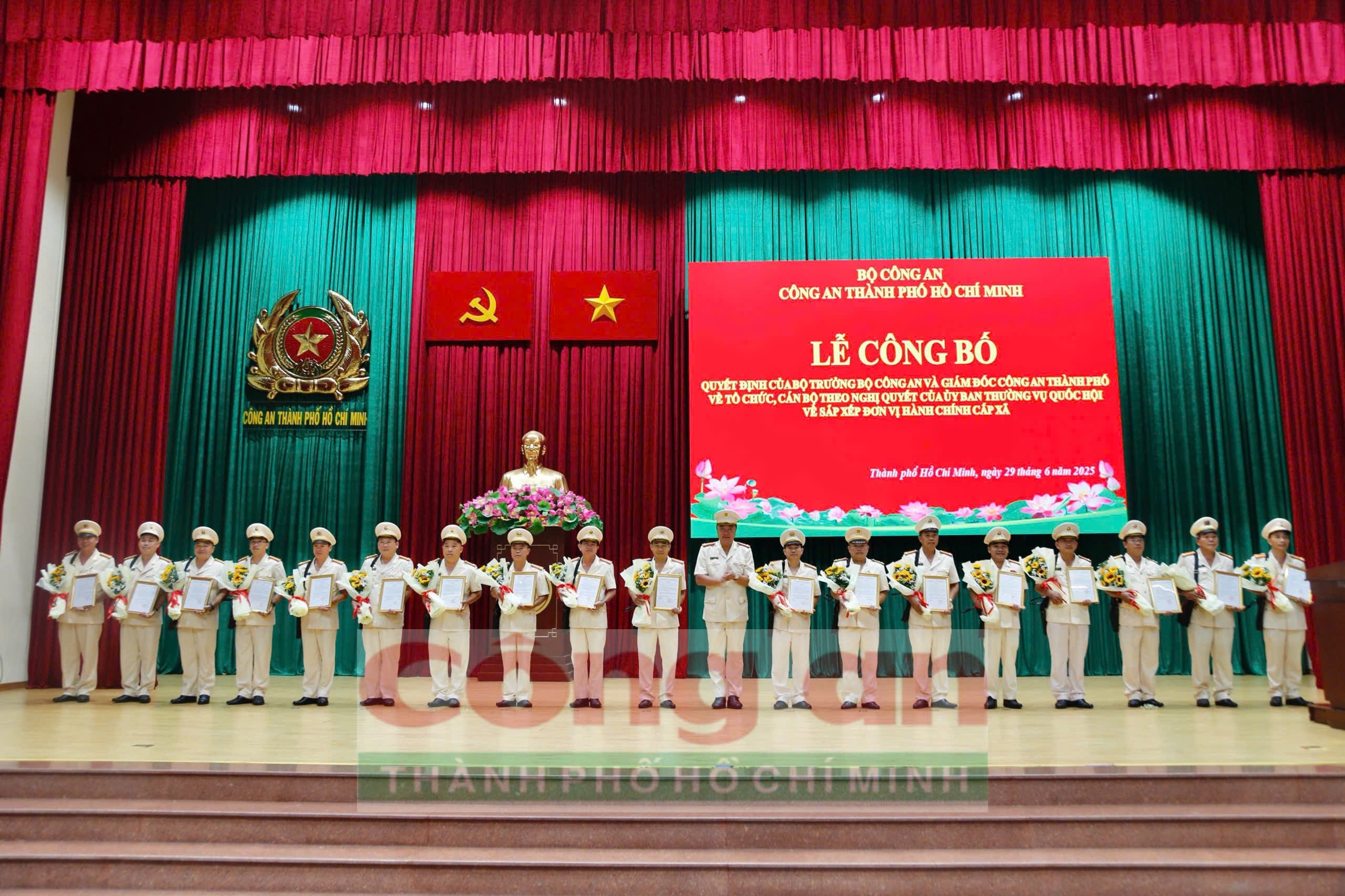 Cong an TP.HCM anh 14