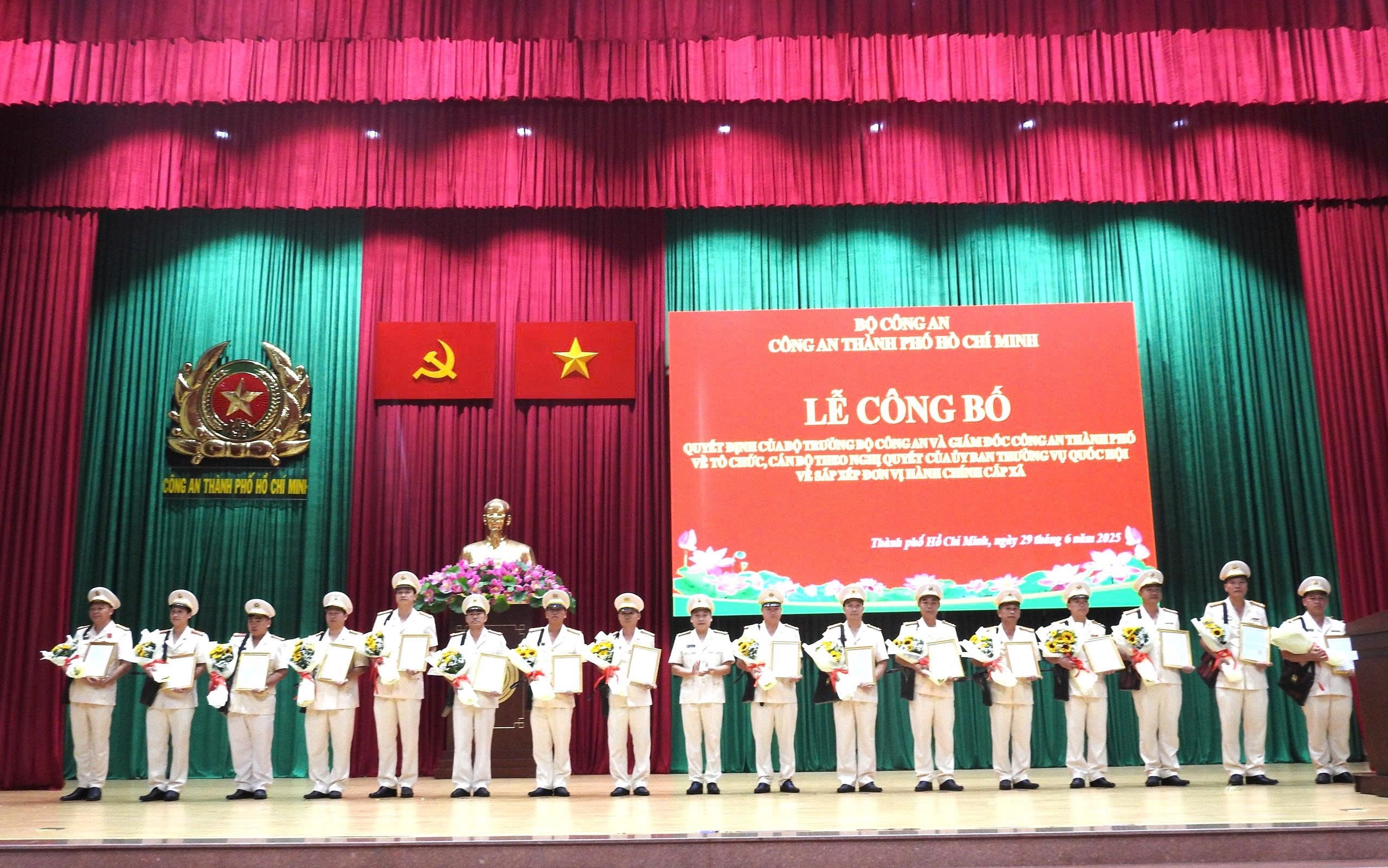 Cong an TP.HCM anh 19