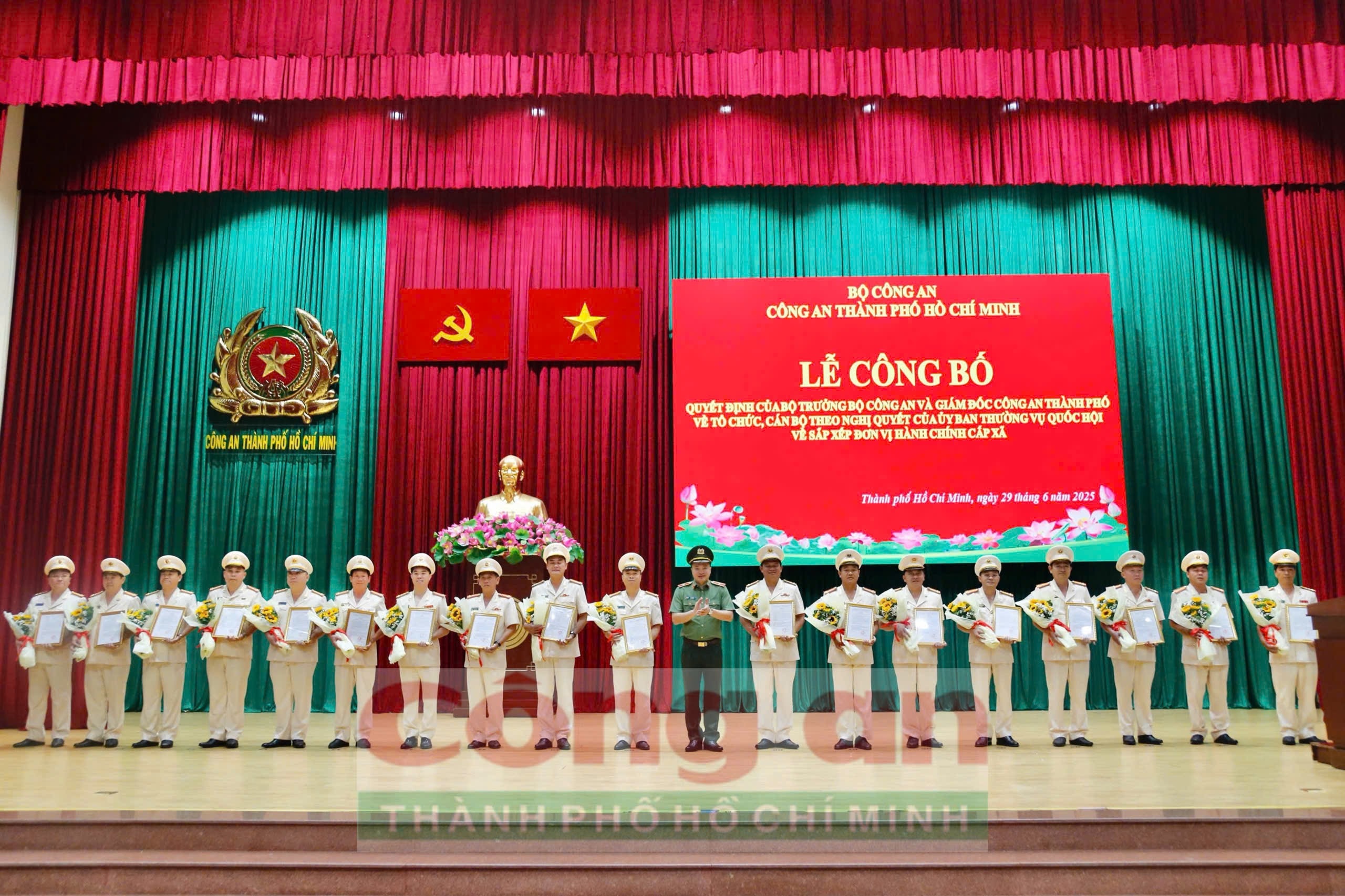 Cong an TP.HCM anh 8