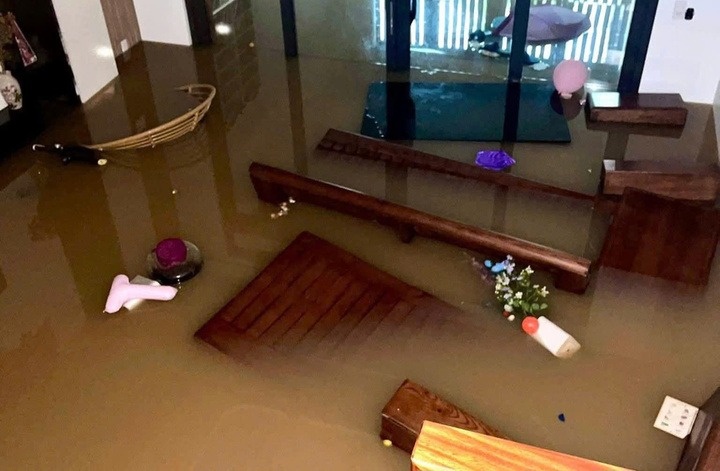 Clip Thanh pho Thai Nguyen bi ngap sau sau tran mua lon. hinh anh