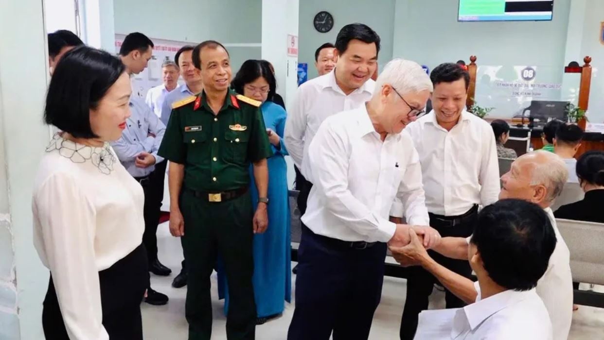 Binh Duong nghi huu anh 2