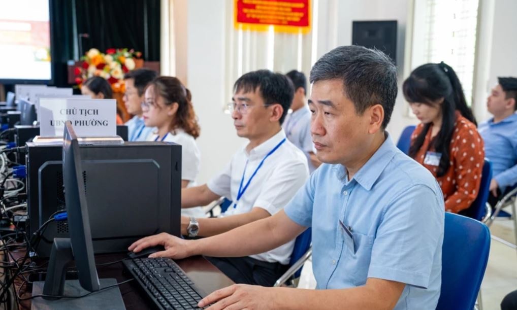 Chi tra che do cho can bo nghi viec do sap xep cham nhat vao ngay 30/6 hinh anh