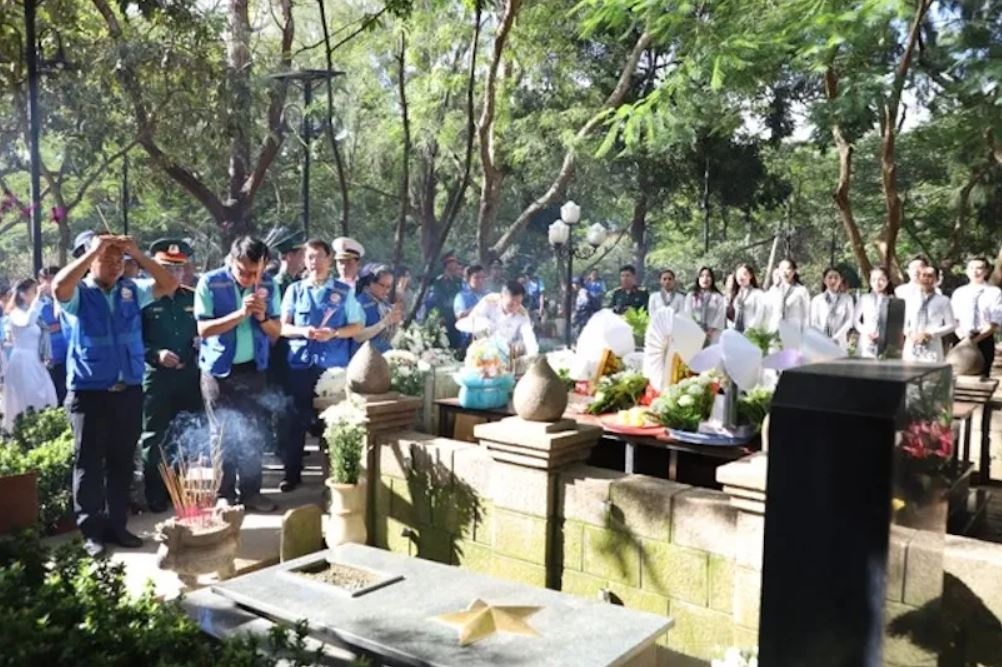 Sap nhap Con Dao TP.HCM anh 5