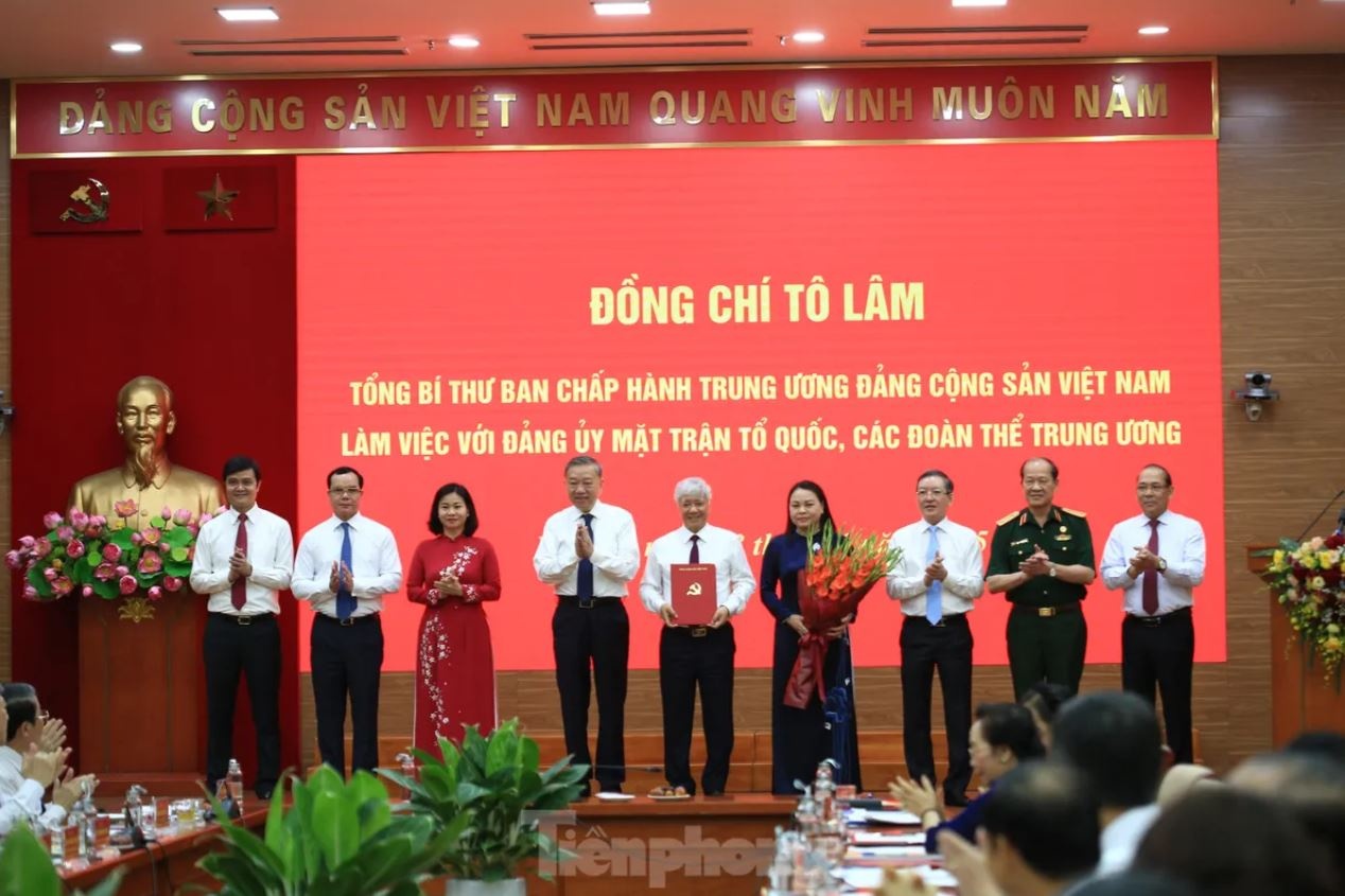 Tong Bi thu To Lam anh 7