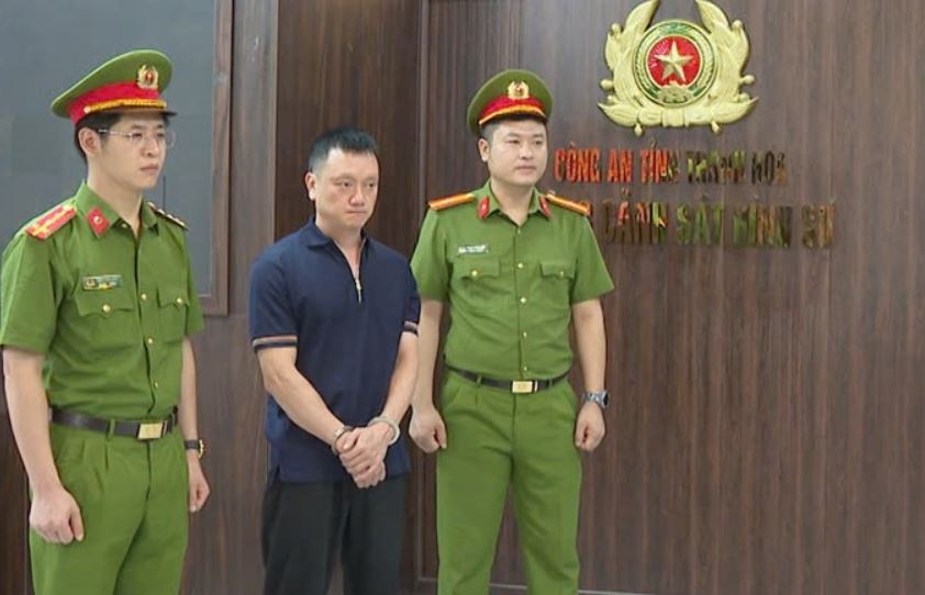 Trum giang ho Vi 'Ngo' bi dieu tra ve hanh vi 'chay' giam an hinh anh