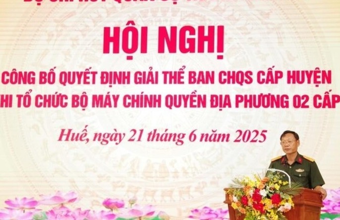 TP Hue, Ha Tinh va Thanh Hoa giai the cac Ban Chi huy quan su huyen hinh anh