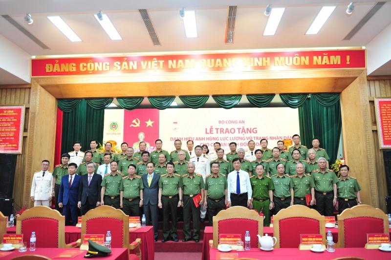 cuc an ninh doi ngoai anh 4