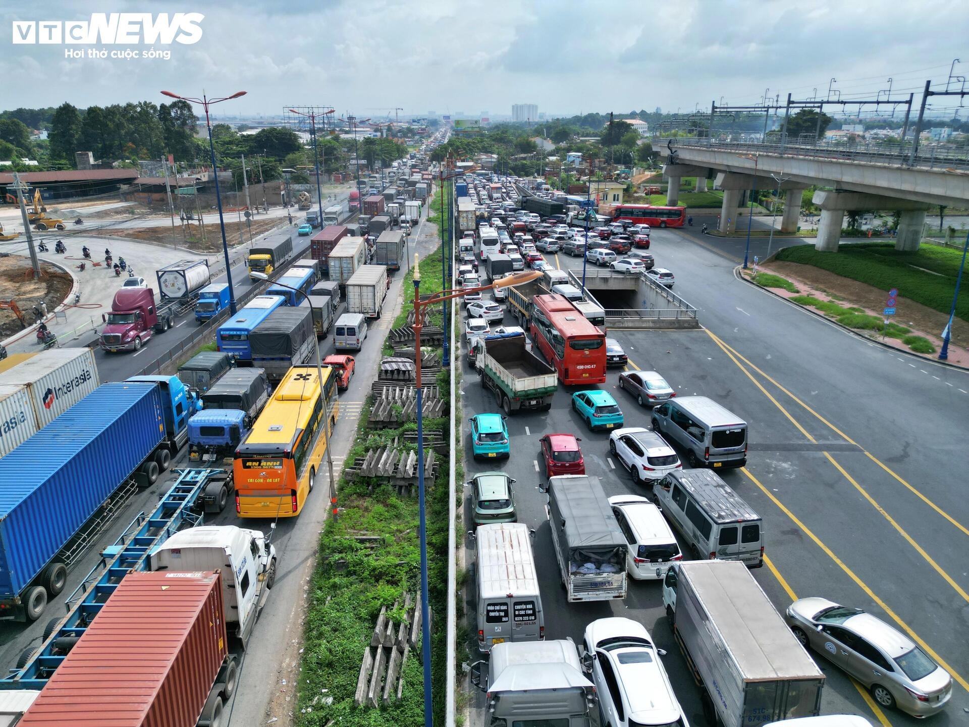 Ket xe Sai Gon TP.HCM anh 11