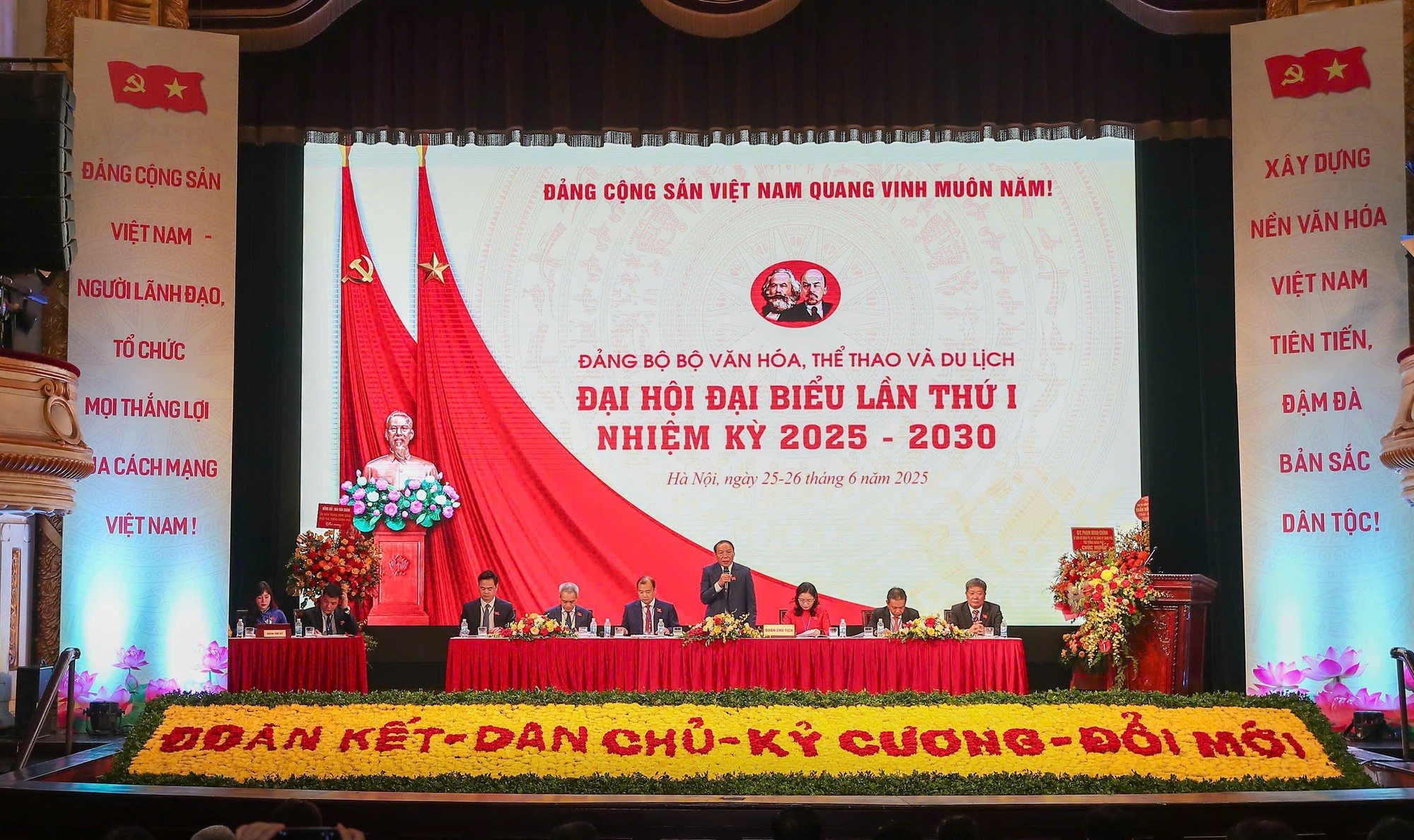 Dai hoi Bo Van hoa anh 1