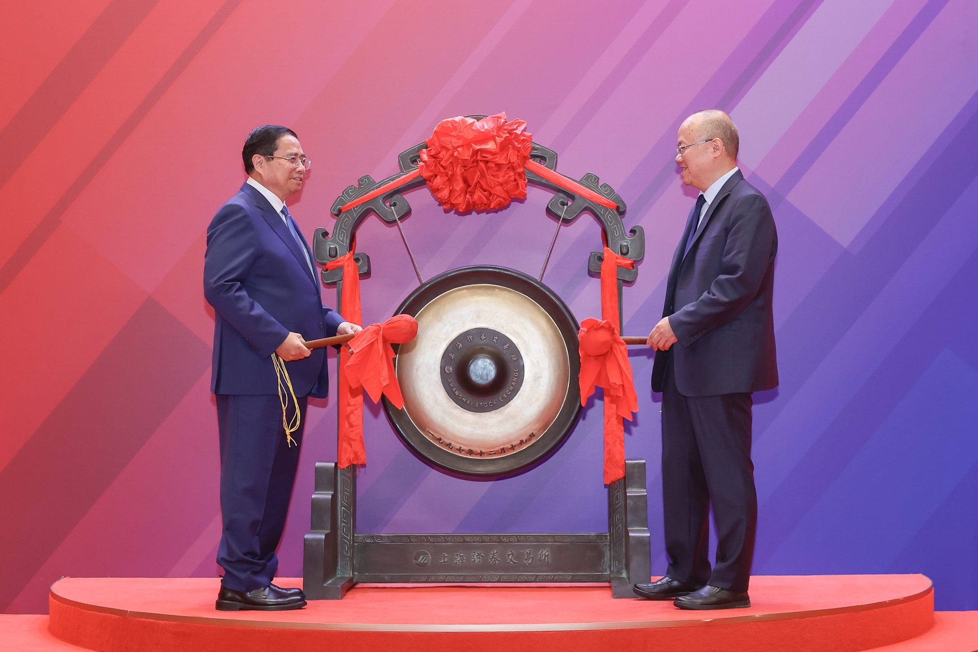 San Chung khoan Thuong Hai anh 1