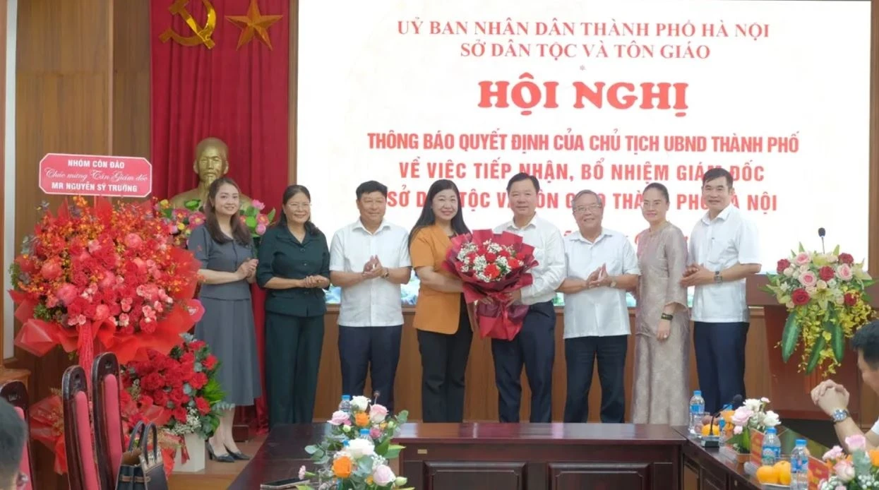 Dieu dong nhan su anh 2