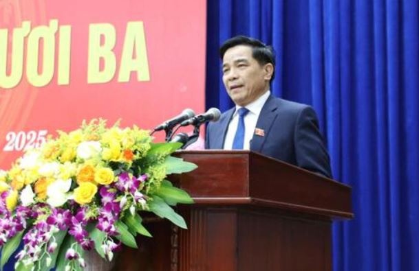 Chu tich tinh Quang Nam Le Van Dung nghi huu truoc tuoi hinh anh